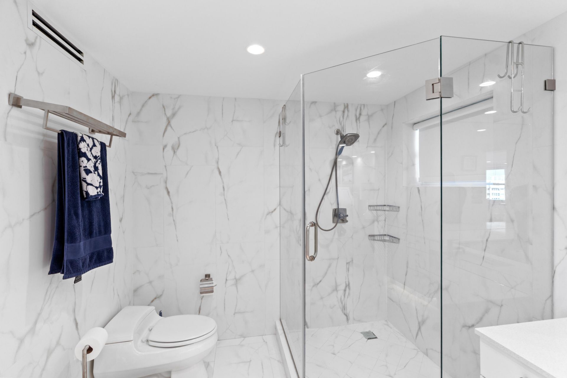 121 Golden Isles Drive, Unit Ph1, Hallandale Beach, FL 33009 Photo