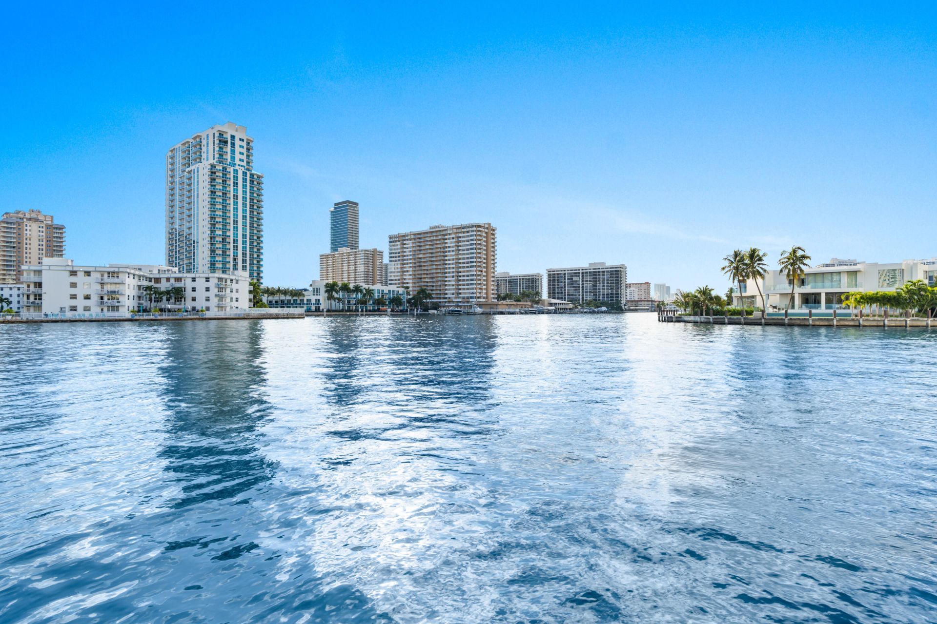 121 Golden Isles Drive, Unit Ph1, Hallandale Beach, FL 33009 Photo