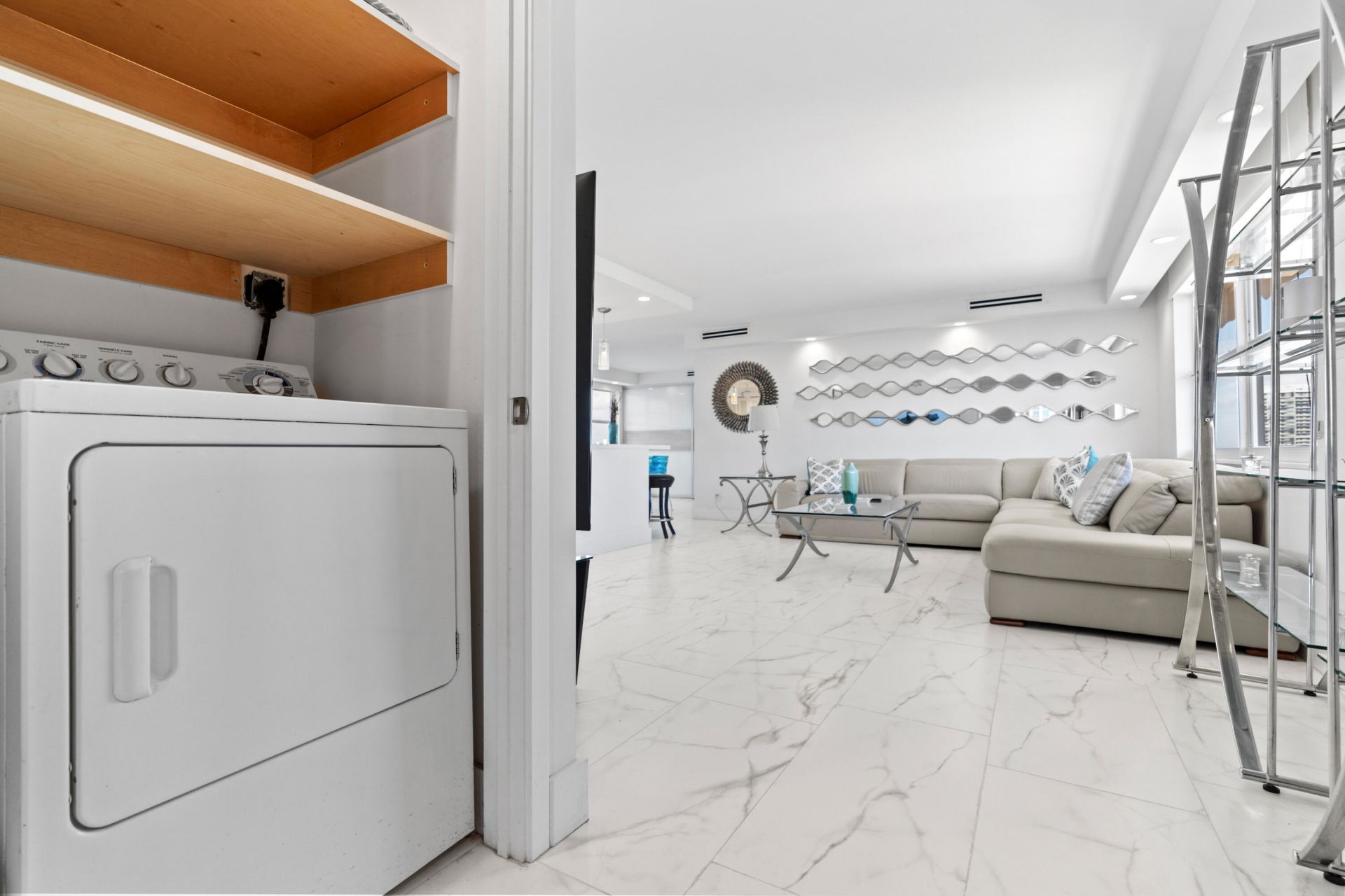 121 Golden Isles Drive, Unit Ph1, Hallandale Beach, FL 33009 Photo