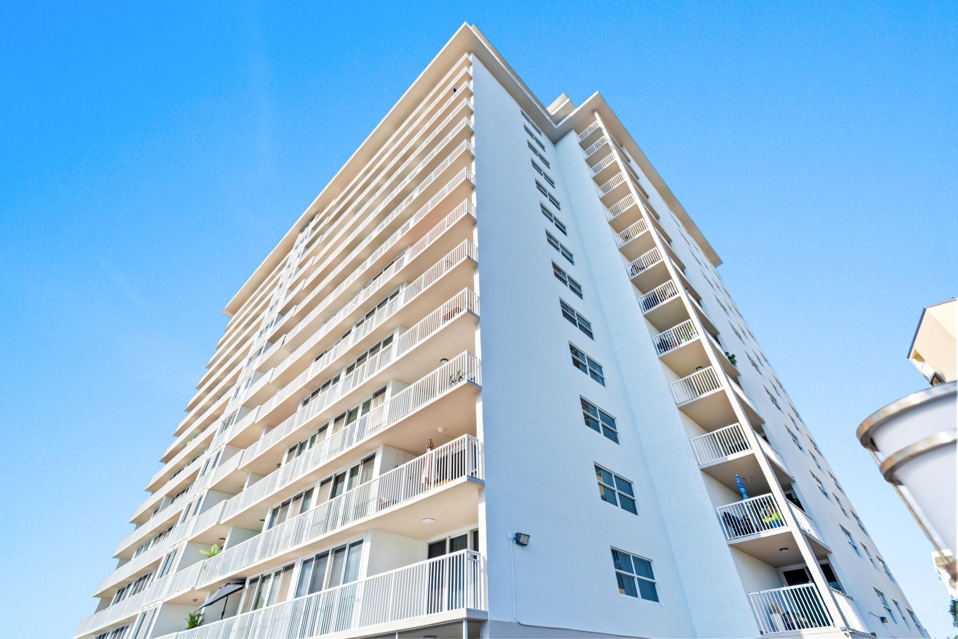 121 Golden Isles Drive, Unit Ph1, Hallandale Beach, FL 33009 Photo