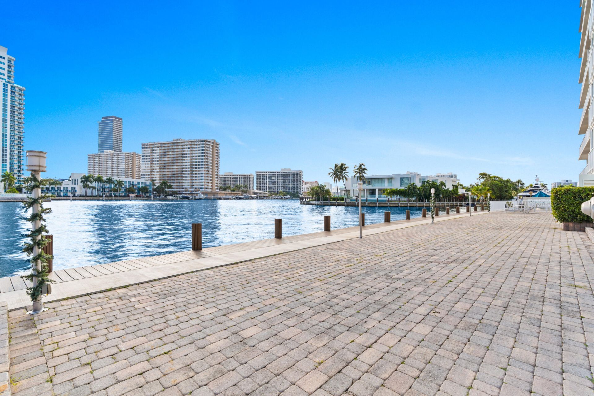 121 Golden Isles Drive, Unit Ph1, Hallandale Beach, FL 33009 Photo