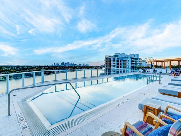 401 N Birch Road, Unit Th3, Fort Lauderdale, FL 33304