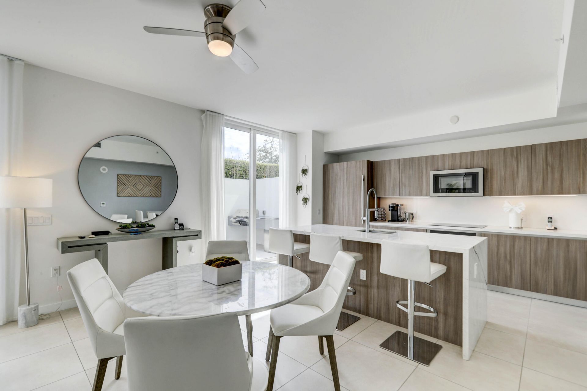 401 N Birch Road, Unit Th3, Fort Lauderdale, FL 33304 Photo