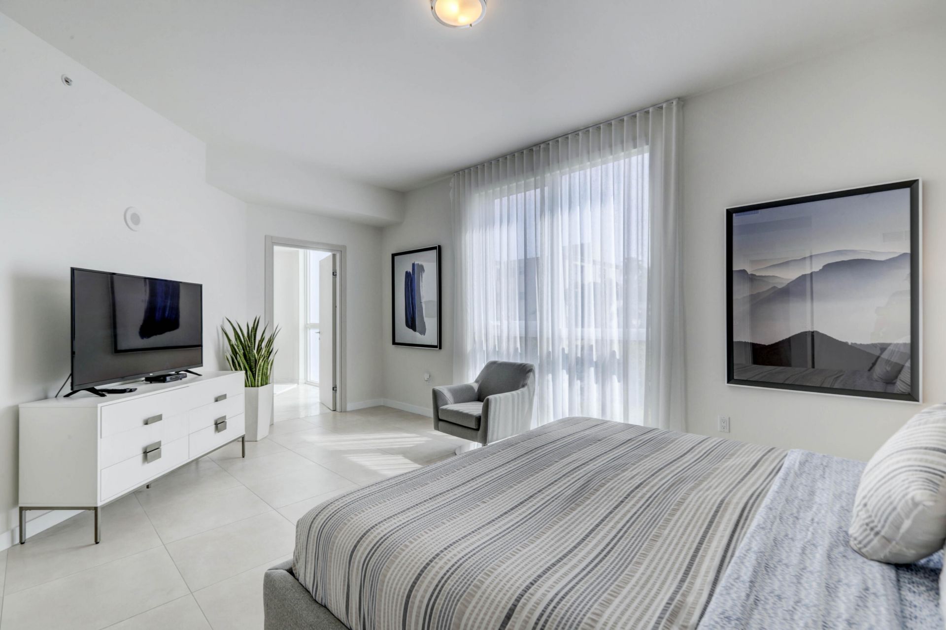 401 N Birch Road, Unit Th3, Fort Lauderdale, FL 33304 Photo