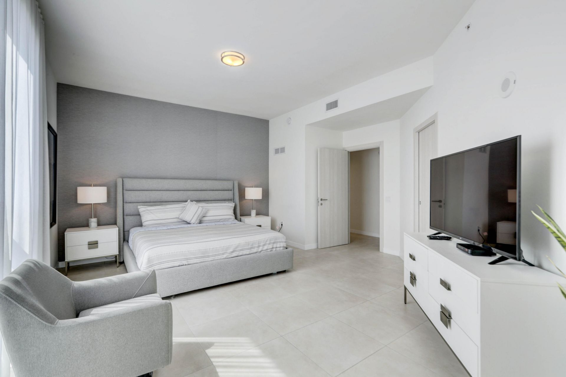 401 N Birch Road, Unit Th3, Fort Lauderdale, FL 33304 Photo