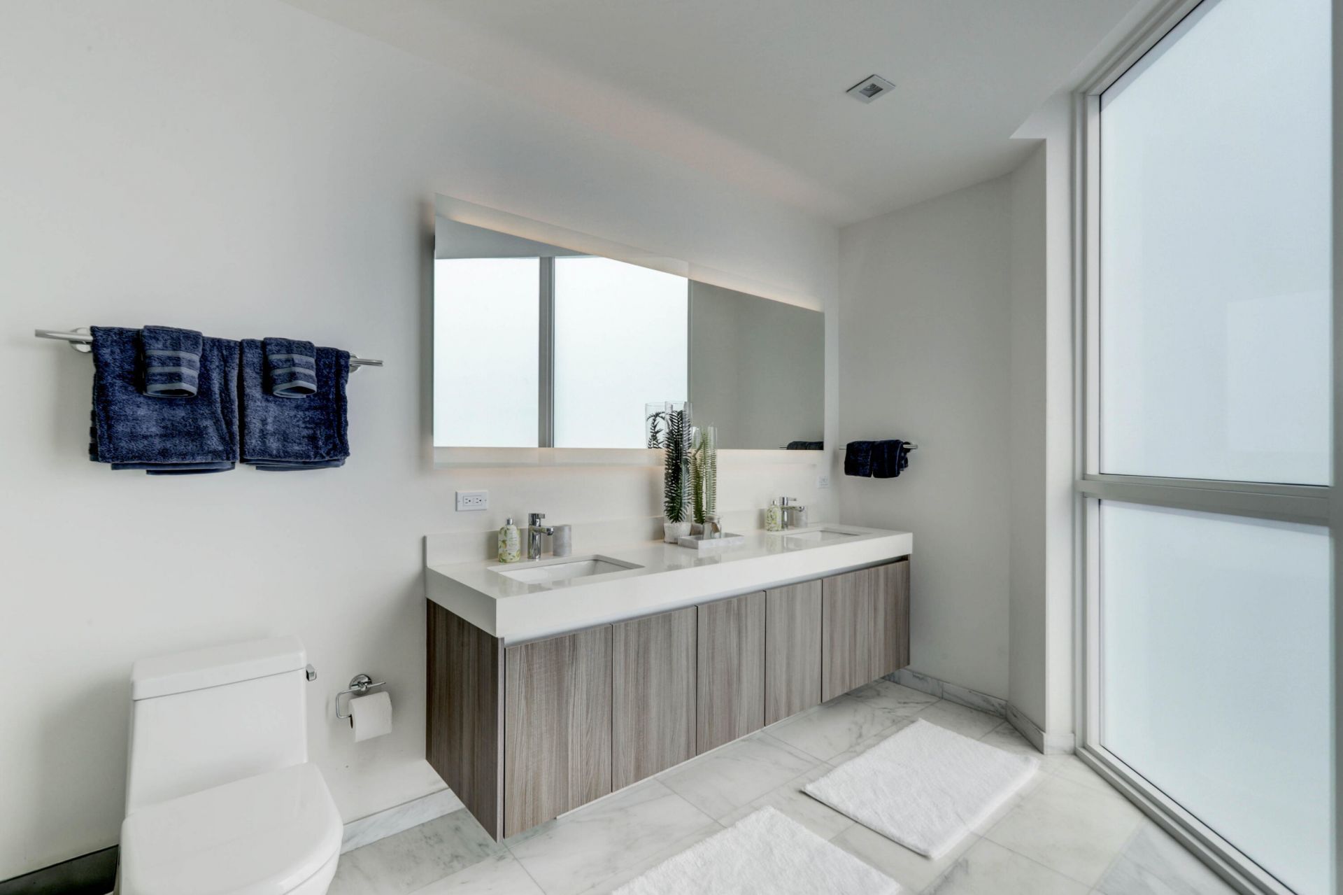 401 N Birch Road, Unit Th3, Fort Lauderdale, FL 33304 Photo