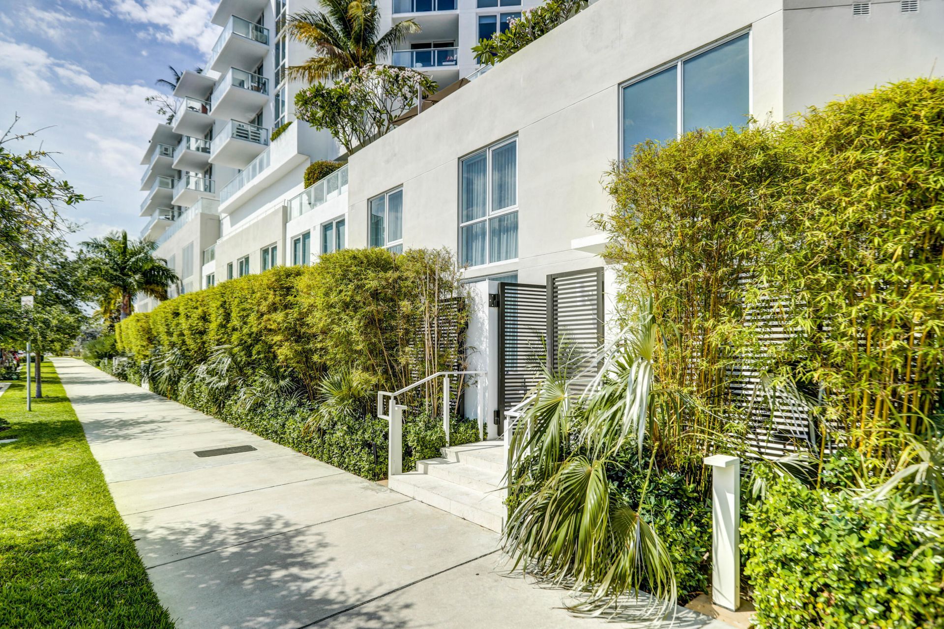 401 N Birch Road, Unit Th3, Fort Lauderdale, FL 33304 Photo