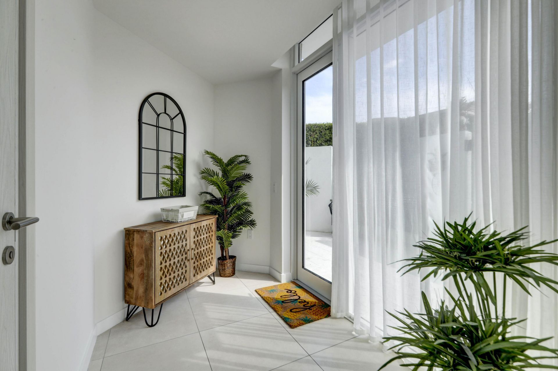 401 N Birch Road, Unit Th3, Fort Lauderdale, FL 33304 Photo