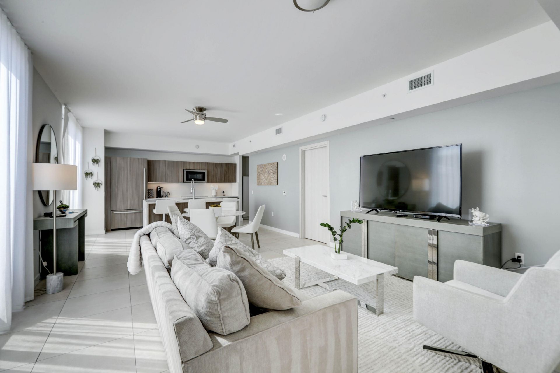 401 N Birch Road, Unit Th3, Fort Lauderdale, FL 33304 Photo