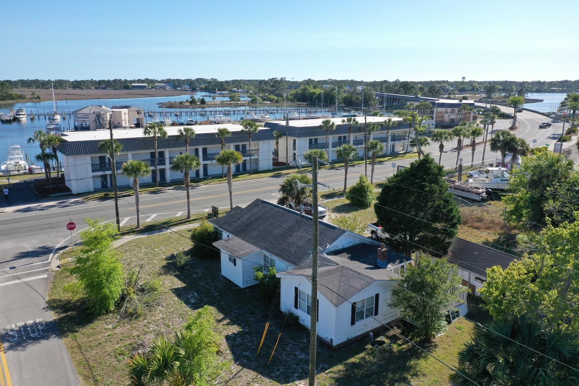1002 Highway 98 West, Carrabelle, FL 32322 Photo