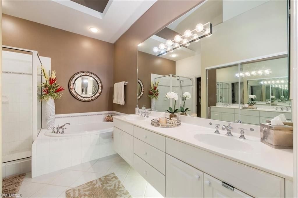 14530 Red Fox Run, Unit 212, Naples, FL 34110 Photo