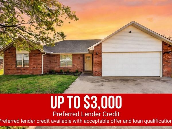 703 Ditmars Road, Prairie Grove, AR 72753