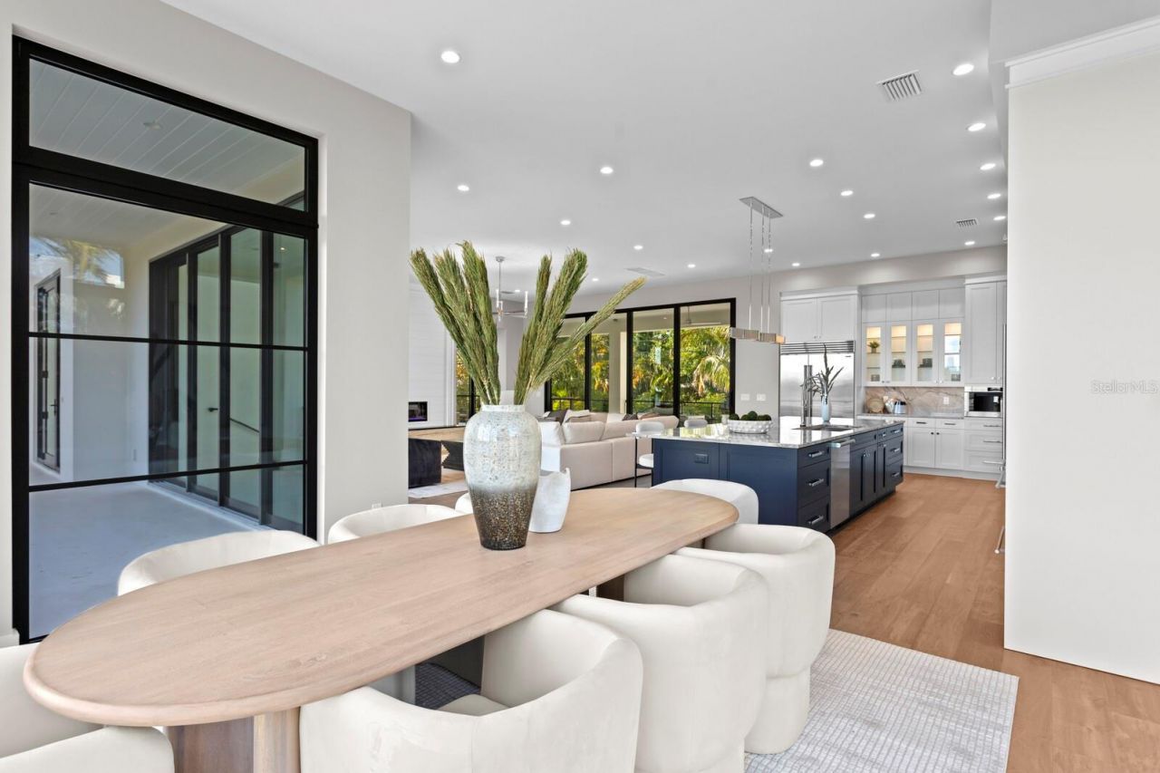 337 Coffee Pot Drive Ne, Saint Petersburg, FL 33704 Photo