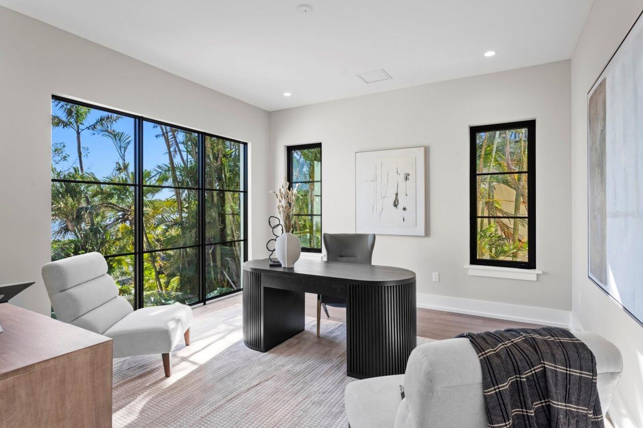 337 Coffee Pot Drive Ne, Saint Petersburg, FL 33704 Photo