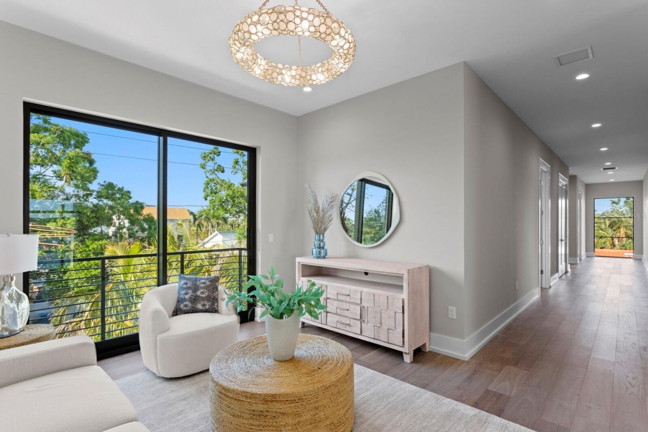 337 Coffee Pot Drive Ne, Saint Petersburg, FL 33704 Photo