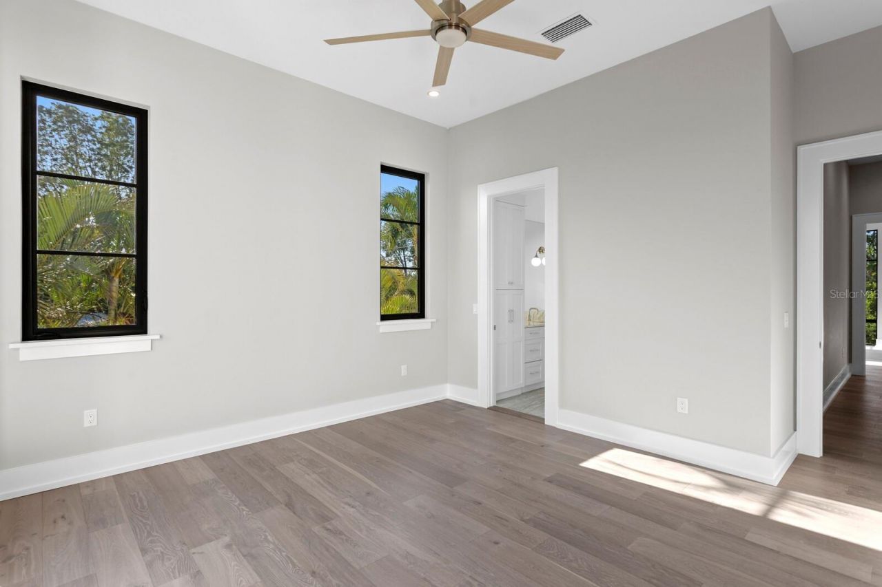 337 Coffee Pot Drive Ne, Saint Petersburg, FL 33704 Photo