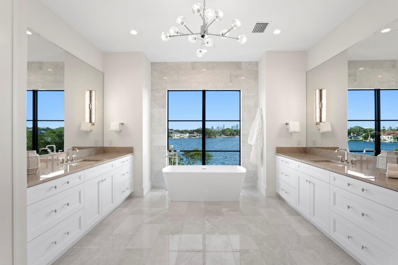 337 Coffee Pot Drive Ne, Saint Petersburg, FL 33704 Photo