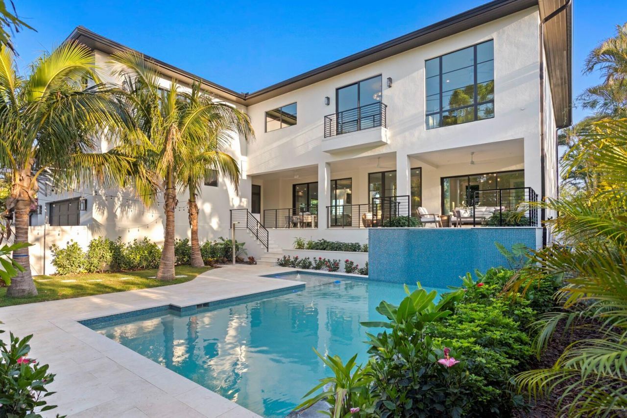 337 Coffee Pot Drive Ne, Saint Petersburg, FL 33704 Photo