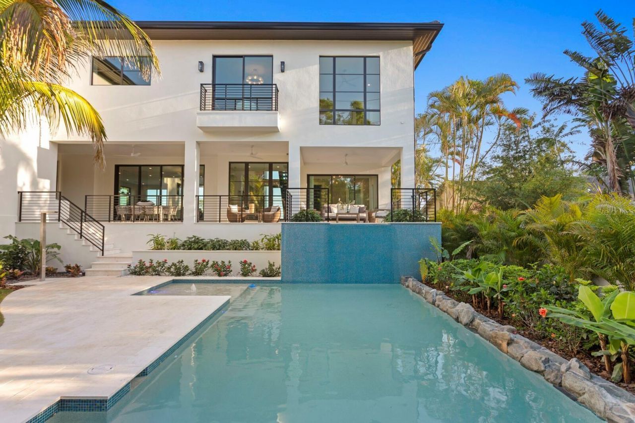 337 Coffee Pot Drive Ne, Saint Petersburg, FL 33704 Photo