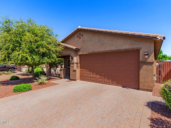 476 W HONEY LOCUST Avenue, San Tan Valley, AZ 85140