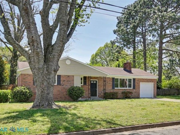 319 Pasture Lane , Hampton, VA 23669