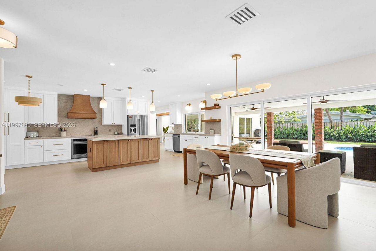 8300 SW 158th St, Palmetto Bay, FL 33157 Photo