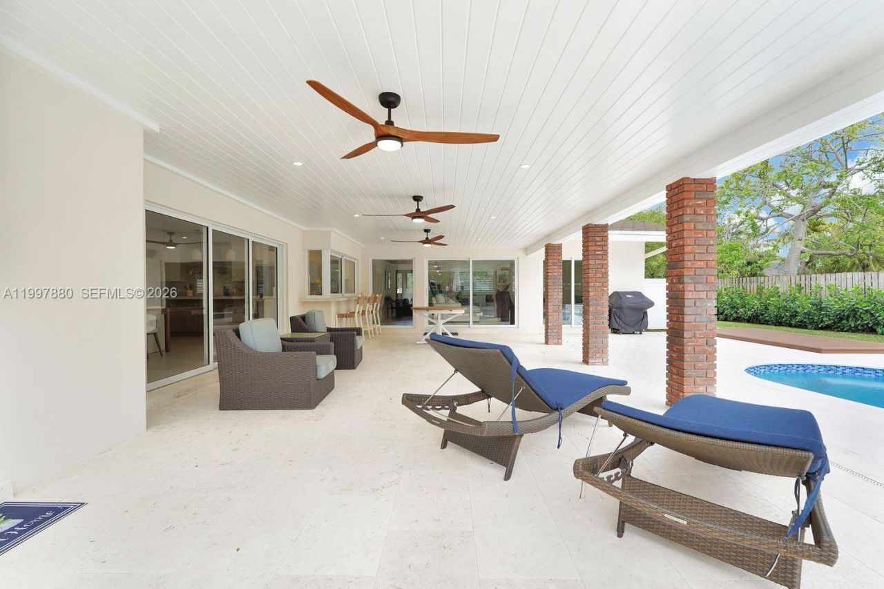 8300 SW 158th St, Palmetto Bay, FL 33157 Photo