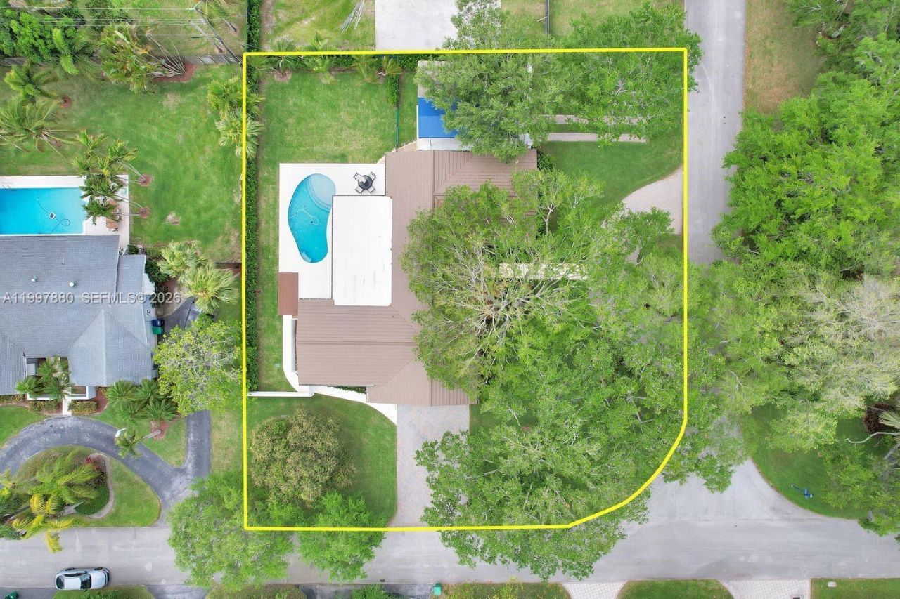 8300 SW 158th St, Palmetto Bay, FL 33157 Photo