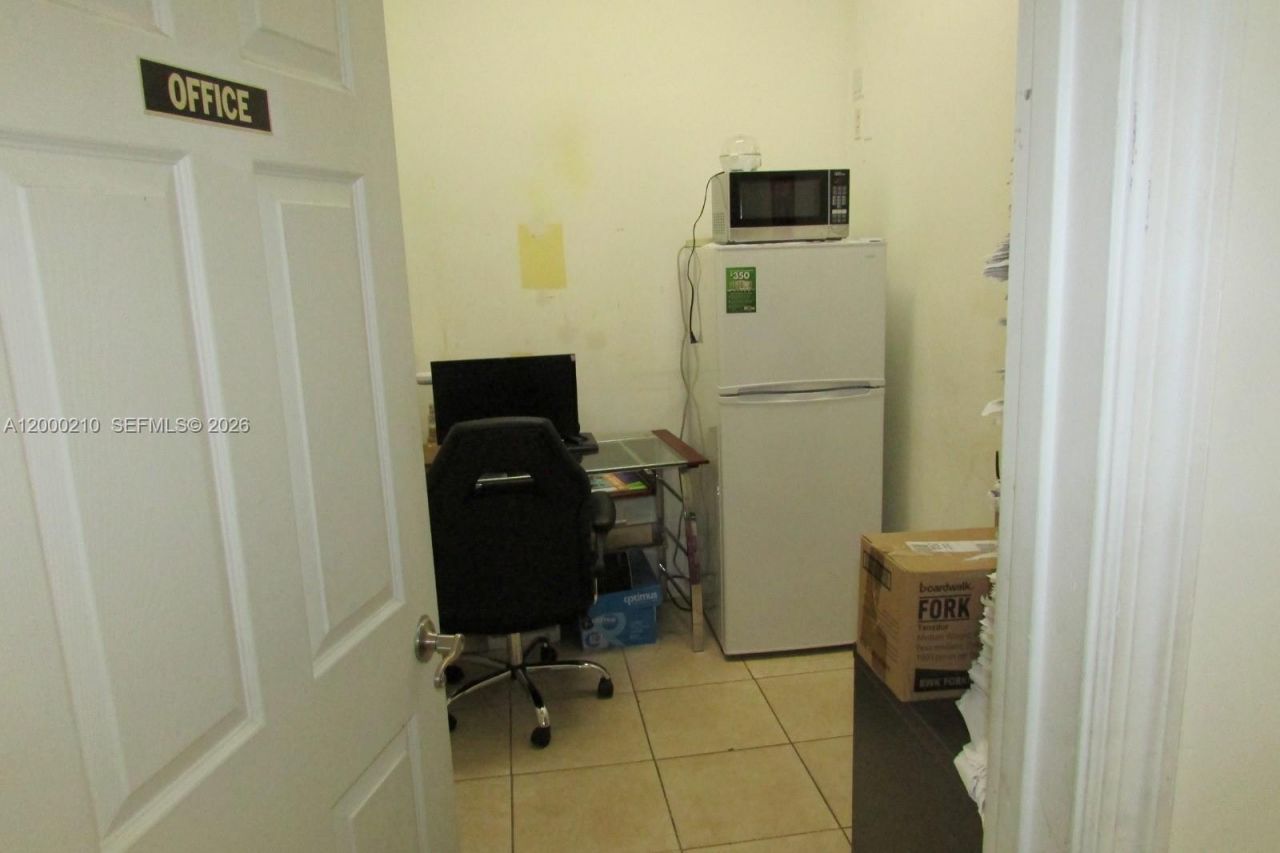 4330 SW 8th St, Coral Gables, FL 33134 Photo