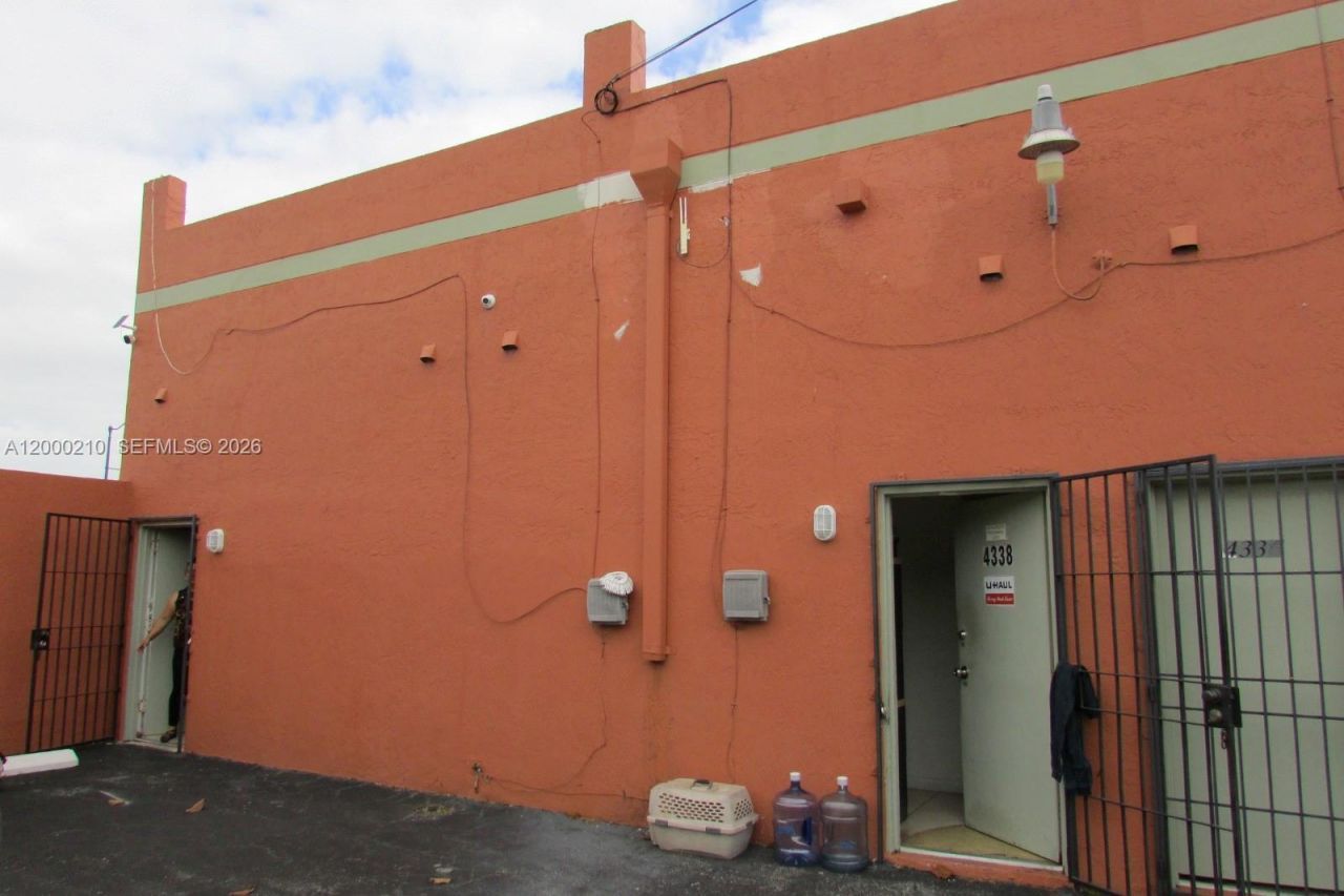 4330 SW 8th St, Coral Gables, FL 33134 Photo