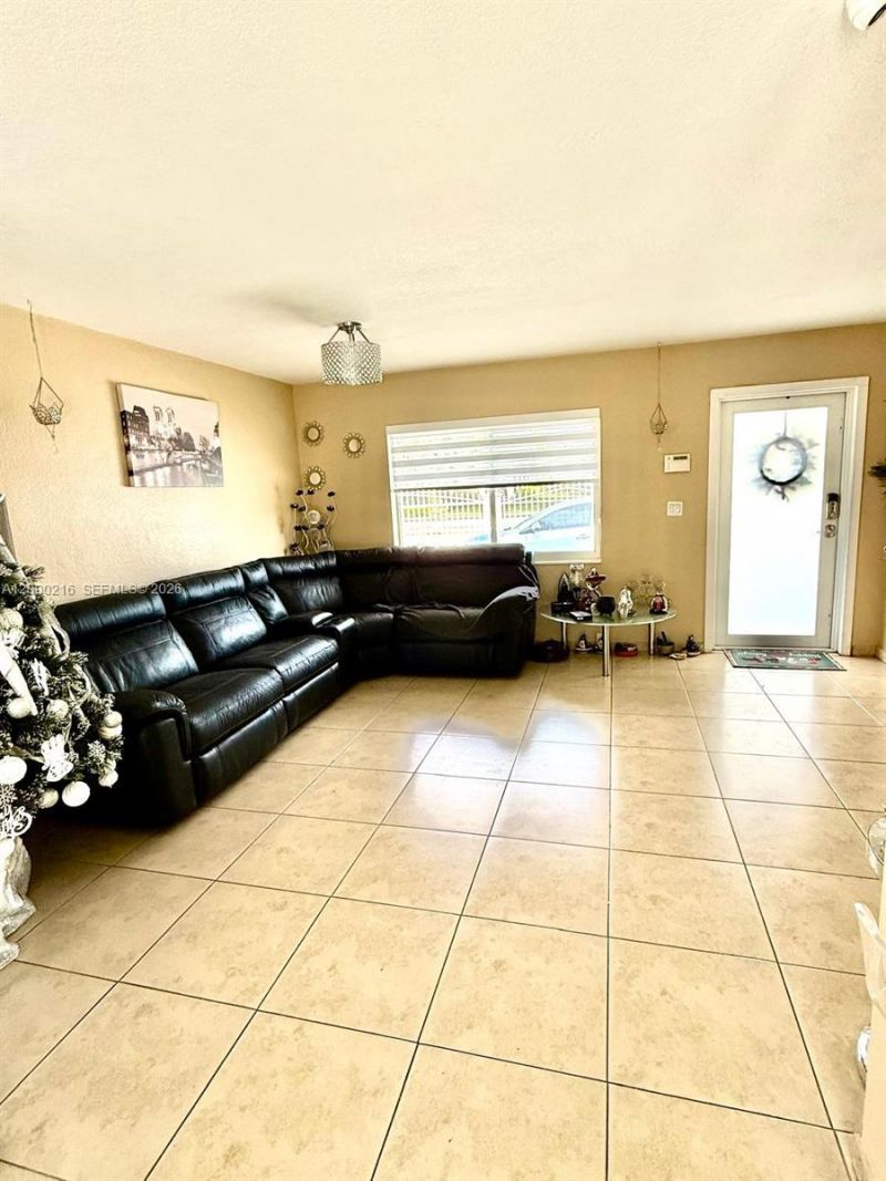 6202 SW 107th Ave, Miami, FL 33173 Photo