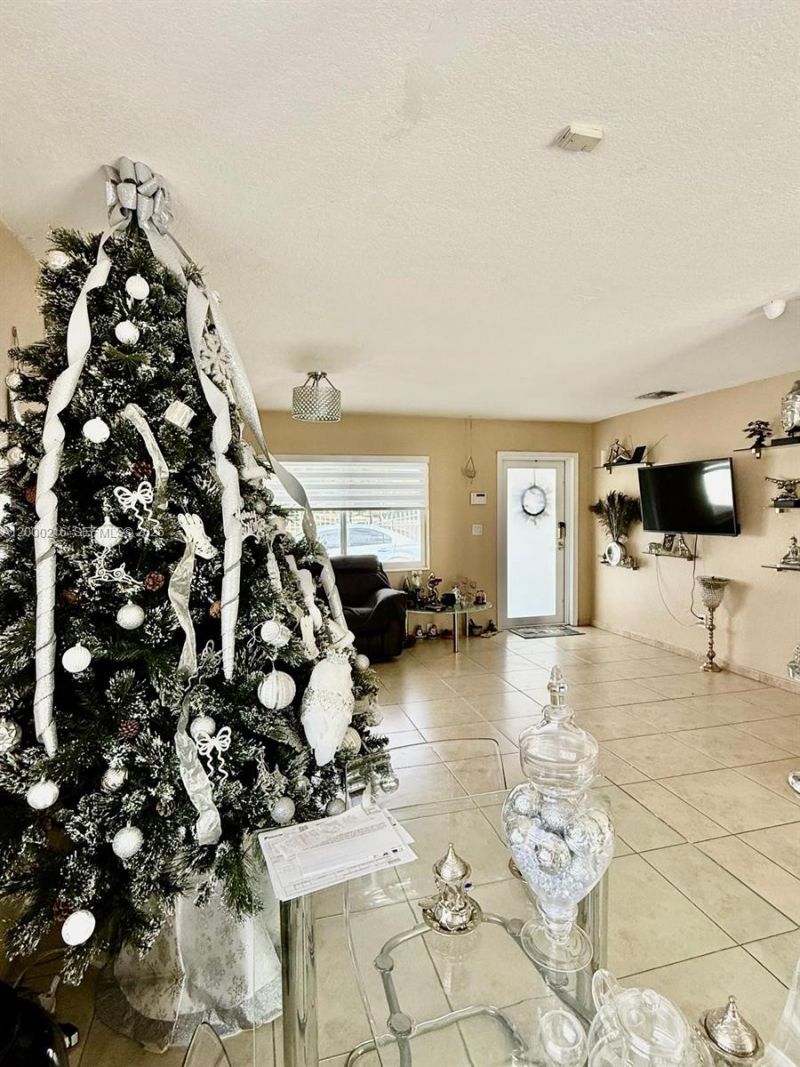 6202 SW 107th Ave, Miami, FL 33173 Photo