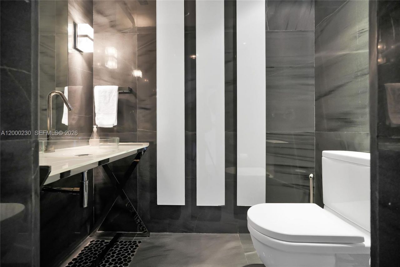 1100 Biscayne Blvd, Unit 6001, Miami, FL 33132 Photo