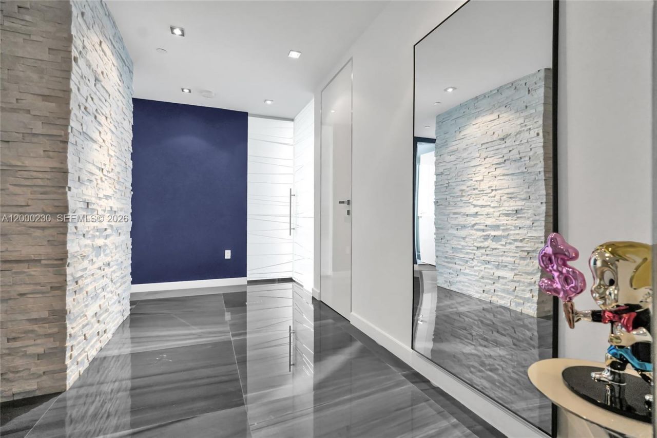 1100 Biscayne Blvd, Unit 6001, Miami, FL 33132 Photo