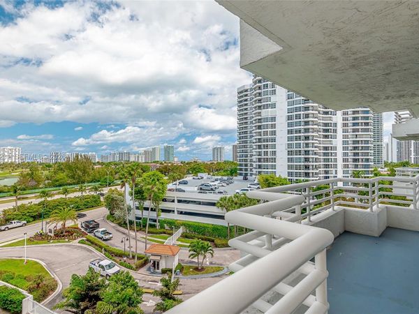 3300 NE 192nd St , Unit 711, Aventura, FL 33180