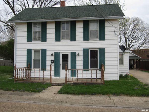 307 S MAPLE Street, Lewistown, IL 61542