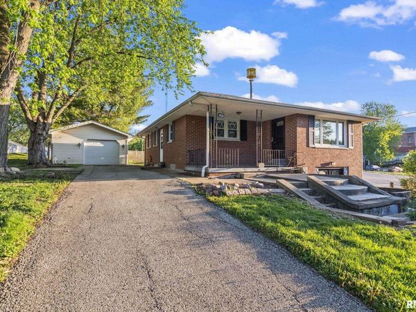 408 E ADAMS Street, Riverton, IL 62561