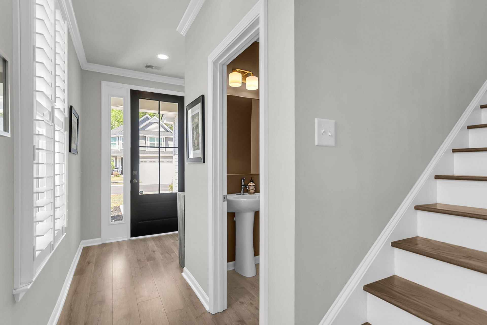 8606 Windsor Hill Boulevard Photo 6