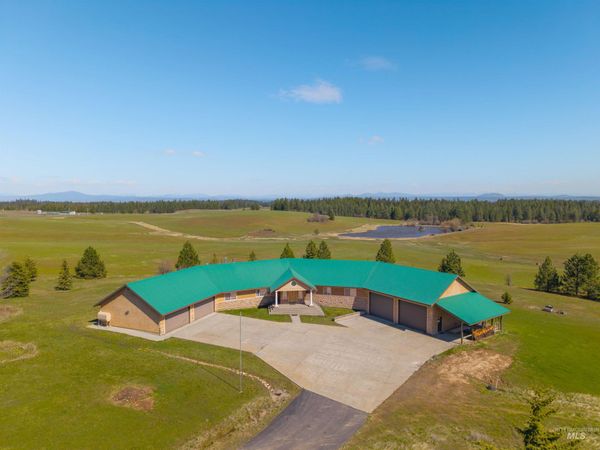3592 Freeman Ck Rd, Lenore, ID 83541