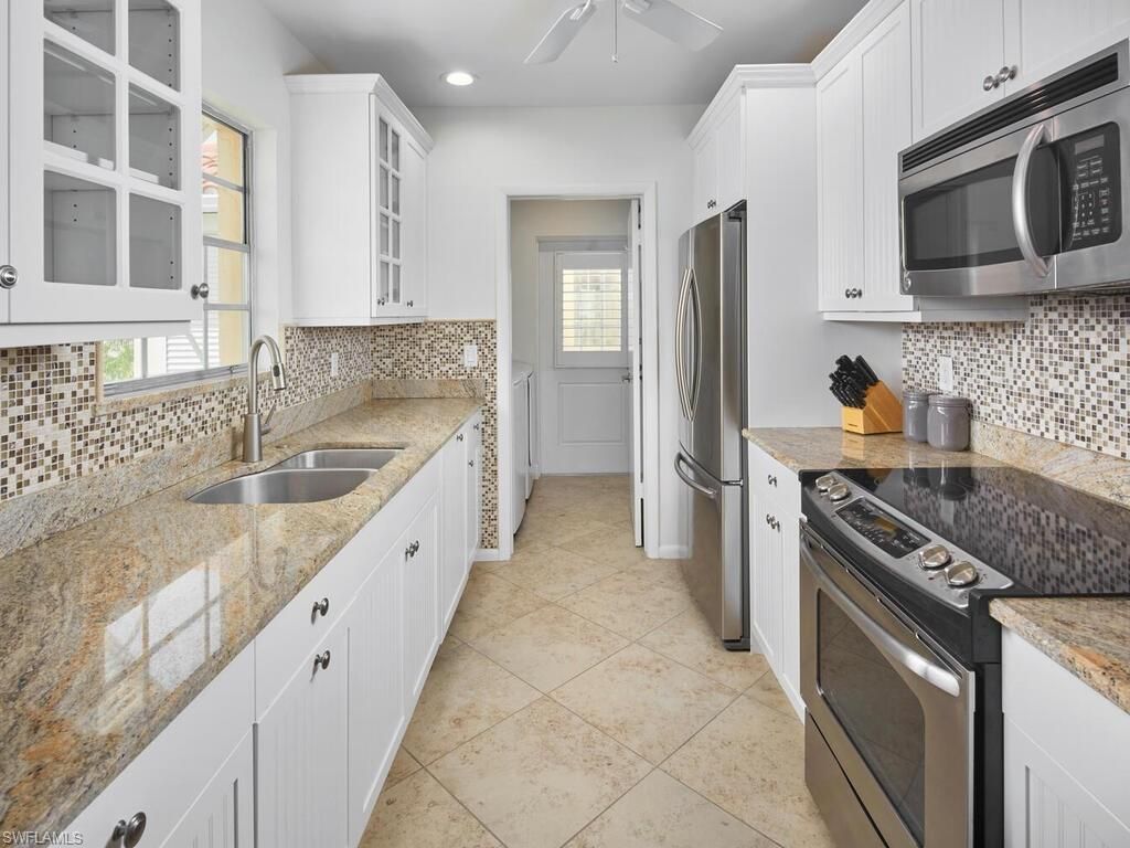 3070 Gulf Shore Blvd N, Unit 209, Naples, FL 34103 Photo