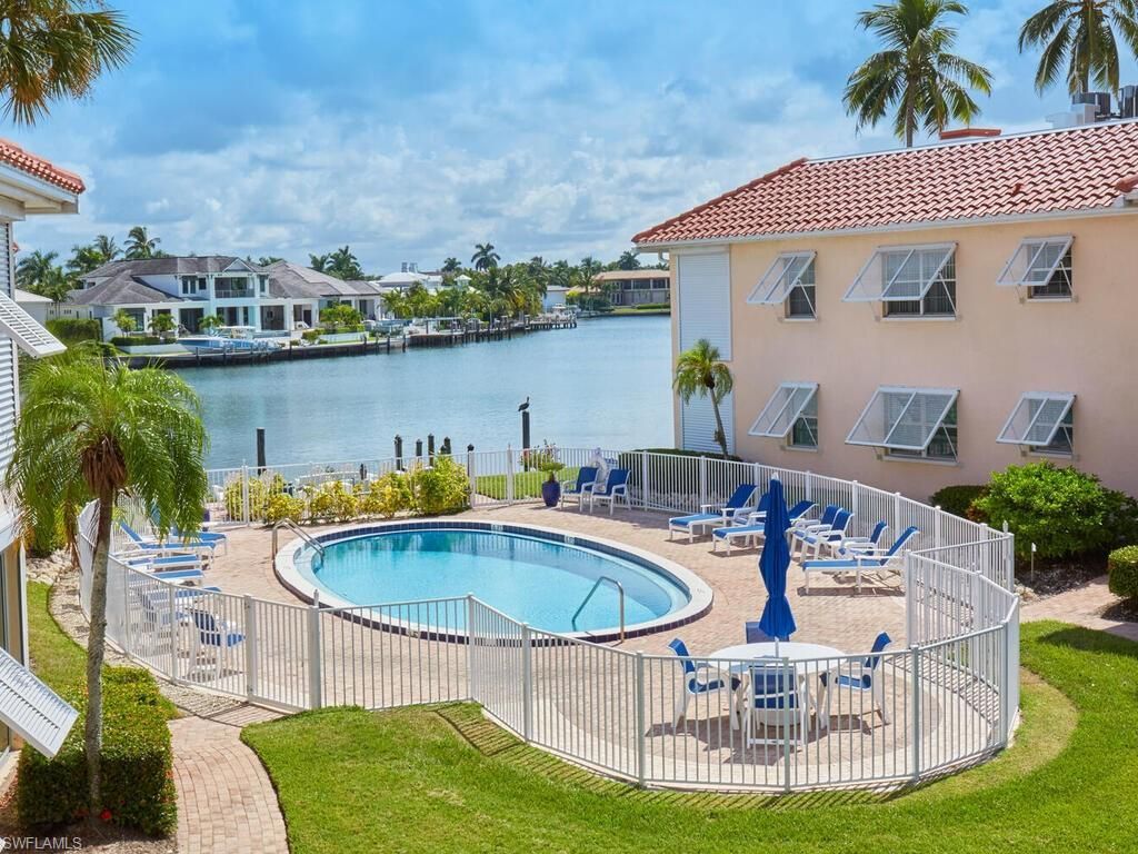 3070 Gulf Shore Blvd N, Unit 209, Naples, FL 34103 Photo