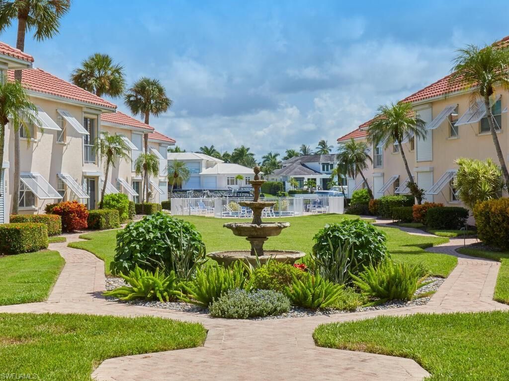 3070 Gulf Shore Blvd N, Unit 209, Naples, FL 34103 Photo