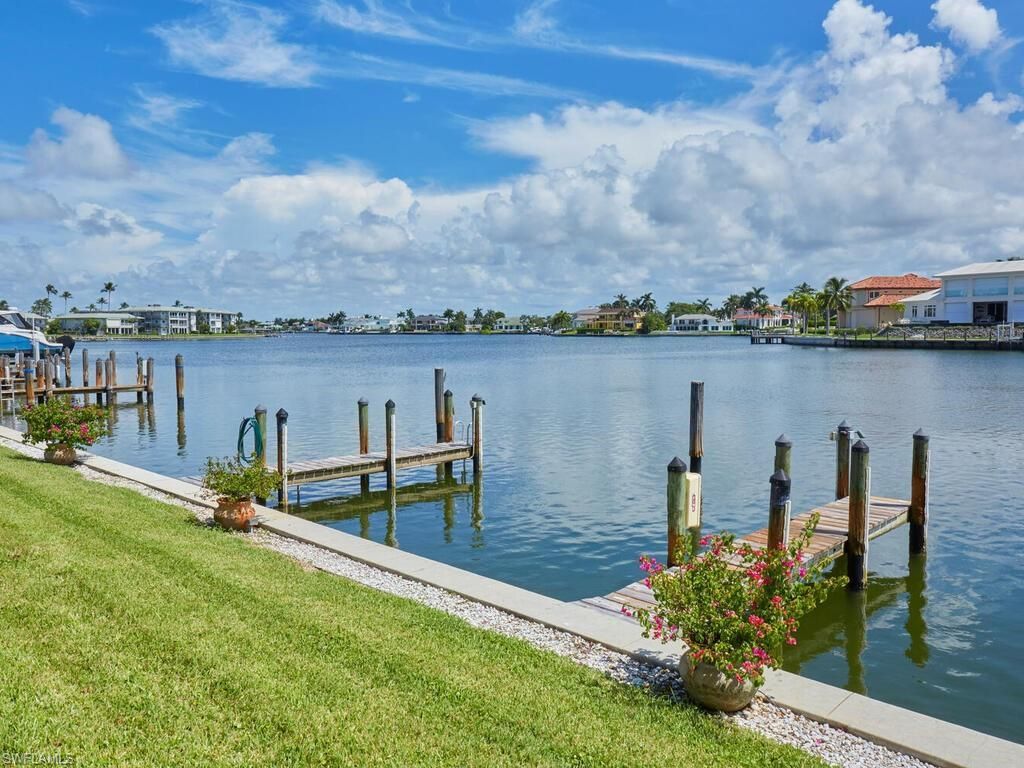 3070 Gulf Shore Blvd N, Unit 209, Naples, FL 34103 Photo