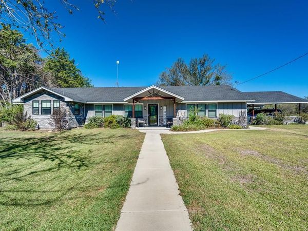 205 Newman Road, Ennis, TX 75119