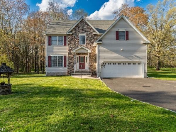 722 County Road 579, Raritan, NJ 08822