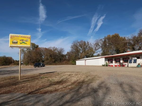 000 Carpenters Bluff Road , Hendrix, OK 74741