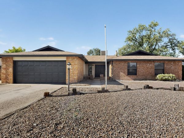 2004 Western Hills Drive NE, Rio Rancho, NM 87124