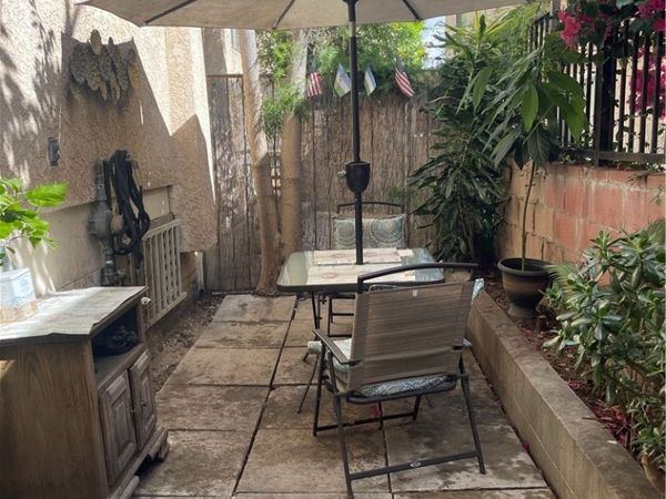 15527 Parthenia Street, Unit 4, North Hills, CA 91343