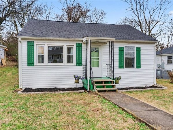 1226 Cedar St , Clarksville, TN 37040