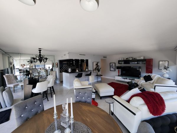 899 Jeffery St, Unit 701, Boca Raton, FL 33487